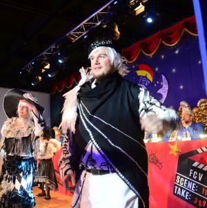 kostuemsitzung1 2025c