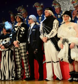 kostuemsitzung1 2025c