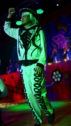 kostuemsitzung1 2025c