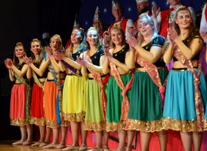 kostuemsitzung1 2025c