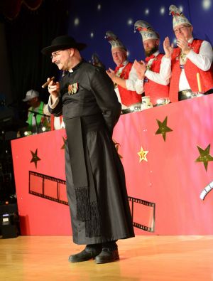 kostuemsitzung1 2025c