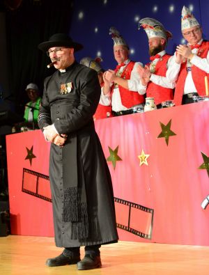 kostuemsitzung1 2025c