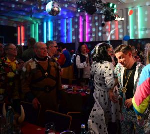 kostuemsitzung1 2025c