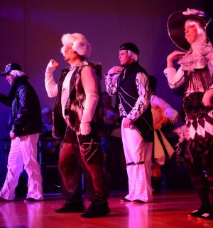 kostuemsitzung2 2025c