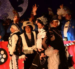 kostuemsitzung3 2025b